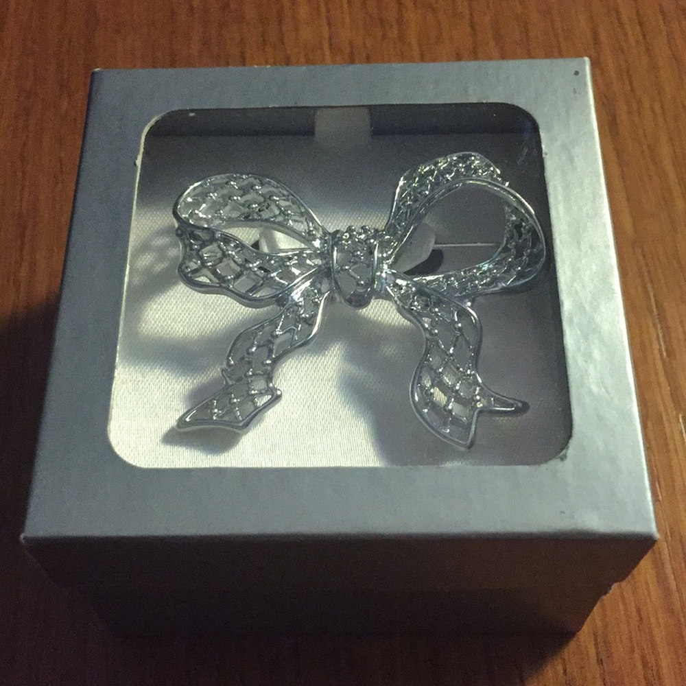 Bow  Brooch